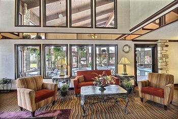 Lady Luck Hotel & Suites