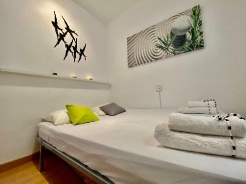 Imma Bright Apartment By Hlclub Agency
