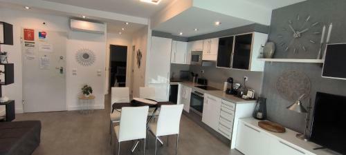 Denia Beach Apartament Jard�n Privado Y Piscina