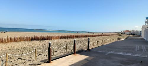 Denia Beach Apartament Jard�n Privado Y Piscina