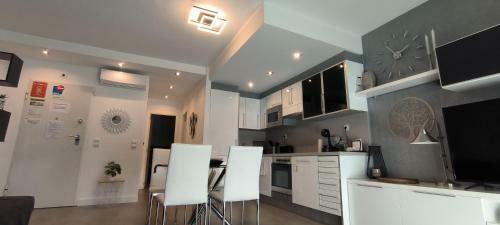 Denia Beach Apartament Jard�n Privado Y Piscina