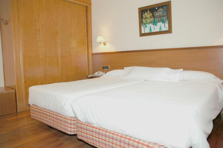 Hotel Candanchu