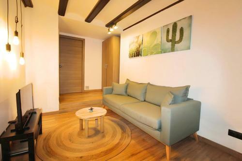 Increible Apartamento Con Terraza Al Lado De Torres De Quart