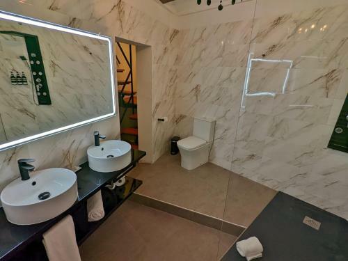 Hotel Catalina Suites