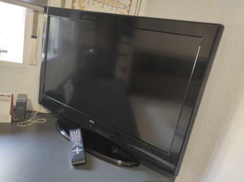 Comoda Y Moderna Habitacion Doble
