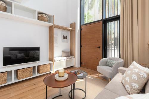 Apartup Opera Loft Love