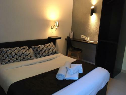 Hotel Revotel