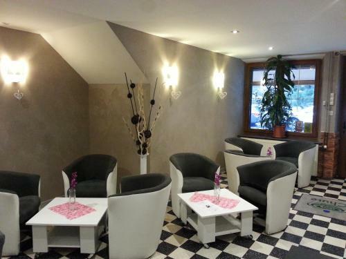 Hostal Le Point De Chute