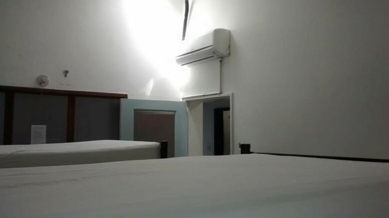 Hostal Galeria Hostel