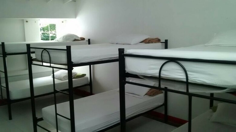 Hostal Galeria Hostel