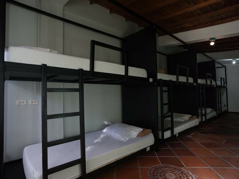 Hostal Galeria Hostel