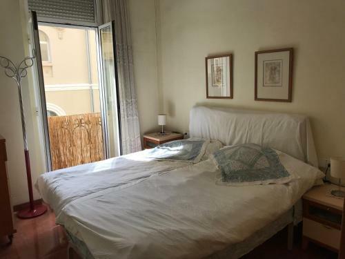 Private Single Room In Ruzafa, Ladies Only, Non Smoker