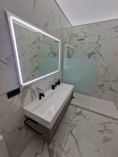 Habitaci�n C�ntrica De Lujo Gv 6