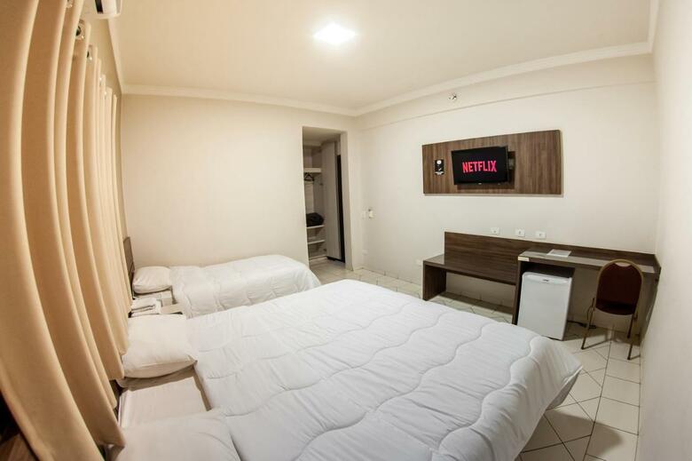 London Hotel