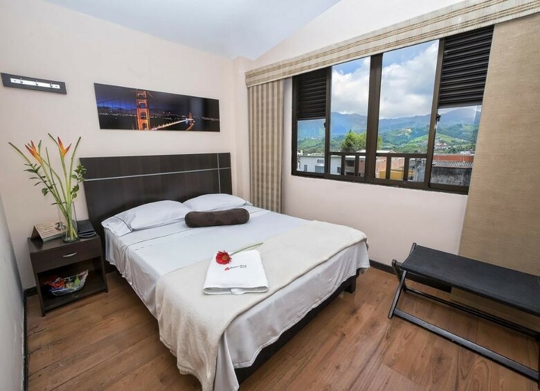 Hotel Platino Plaza