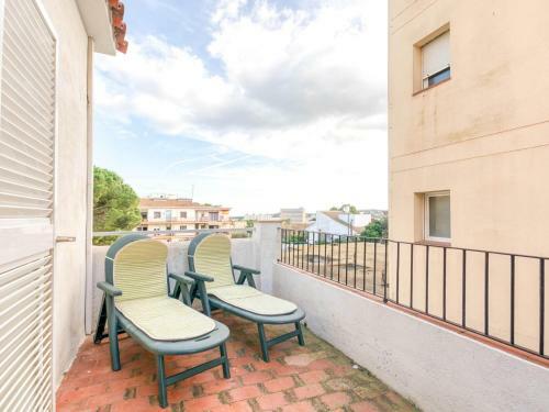 Apartamento L'escala, 3 Dormitorios, 6 Personas - Es-89-131