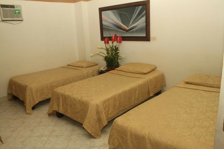 Hotel Plaza 70