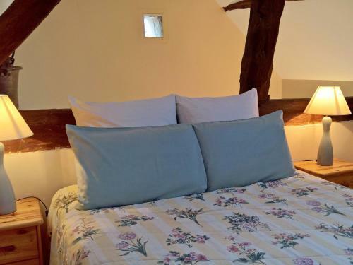 Holiday Home Bis R Du Chapitre Meigne Le Vicomte