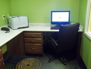 Hotel Holiday Inn Express And Suites Winchester