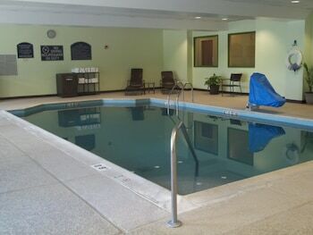 Hotel Holiday Inn Express And Suites Winchester