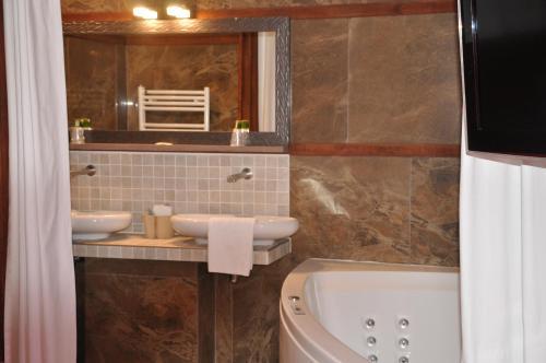 Hotel -restaurant Le Moulin De Villiers