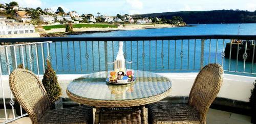 Ship And Castle Hotel