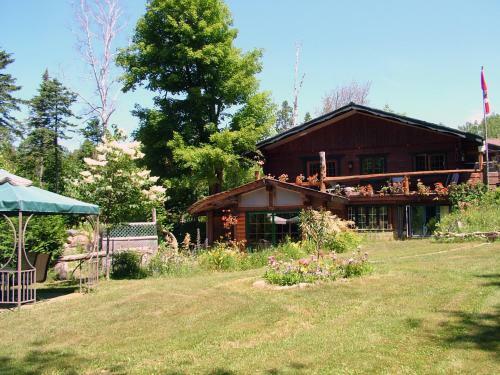 Bed & Breakfast Cedarwood Lodge