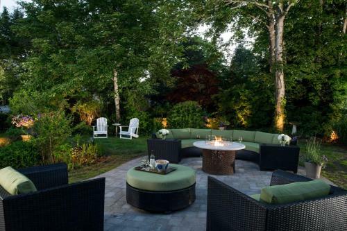 The Blushing Oyster Bed & Breakfast