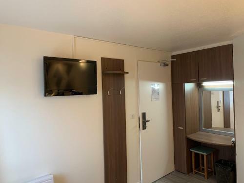 Fasthotel Val De Reuil