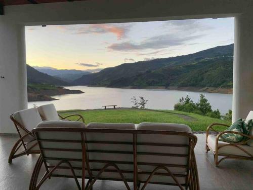 Villa Casa En Chivor A 3 Hrs De Bogota