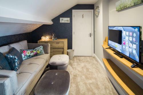 Hostal Elm House