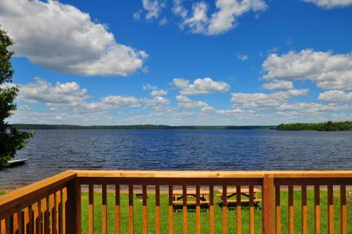 Okimot Lodge On Tomiko Lake