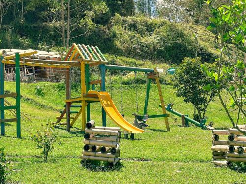 Aparthotel Los Lagos De Jas�