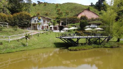 Aparthotel Los Lagos De Jas�