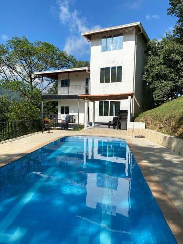 Finca En San Jer�nimo, Todas Las Comodidades