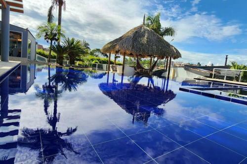 Villa Propiedad De Lujo En El Oriente