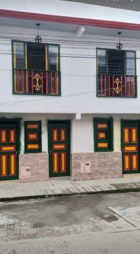 Hostal Hospedaje Hermanos Cardona