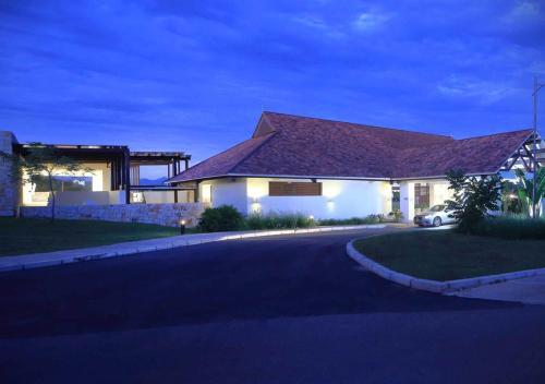 Beautiful Apartment In Girardot, Puerto Tranquilo