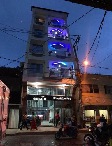 Hotel Emal� M&c
