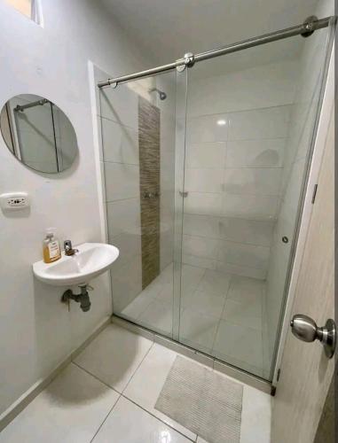 Apartamento Cerca Al Estadio, Unicentro, Universidades