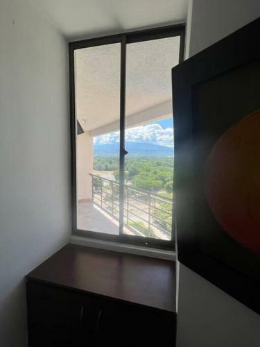 Apartamento Fresco, C�modo Y Amplio!