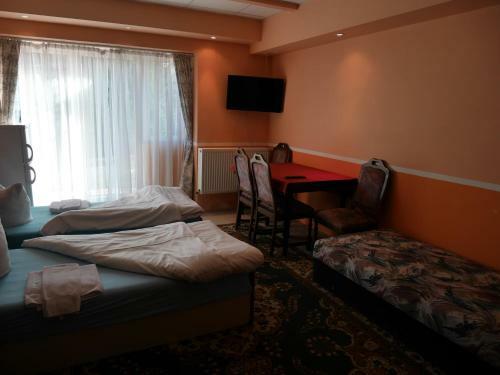 Hostal Pension Lada