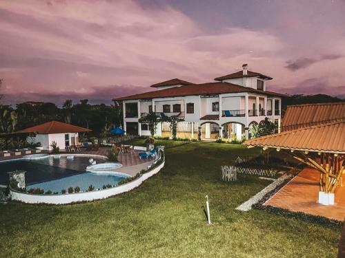 Hotel Casona Montanesa Quind�o Eje Cafetero