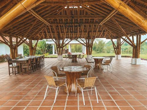 Hotel Casona Montanesa Quind�o Eje Cafetero