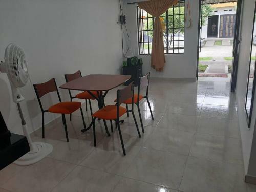 Casa Bien Ubicada Y Con Todas Las Comodidades