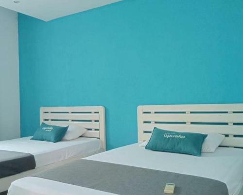 Las Vegas Apartasuit