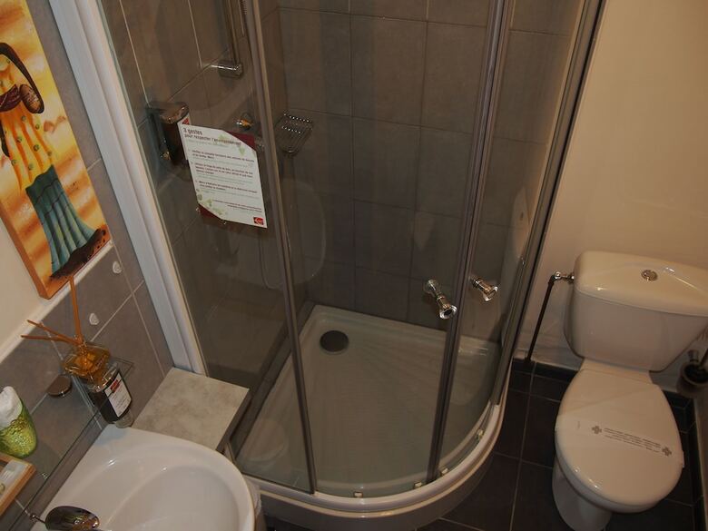 Hotel Du Crois�
