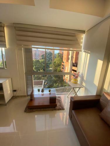 Apartasuite Moderna - En El Coraz�n Del Poblado Medell�n