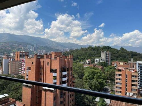 Apartamento Luxury, 3 Bdr, Pv Balconie, Top Design, Laureles