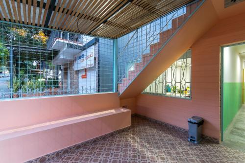 Apartamento Studios Amarillo-morado-ocre